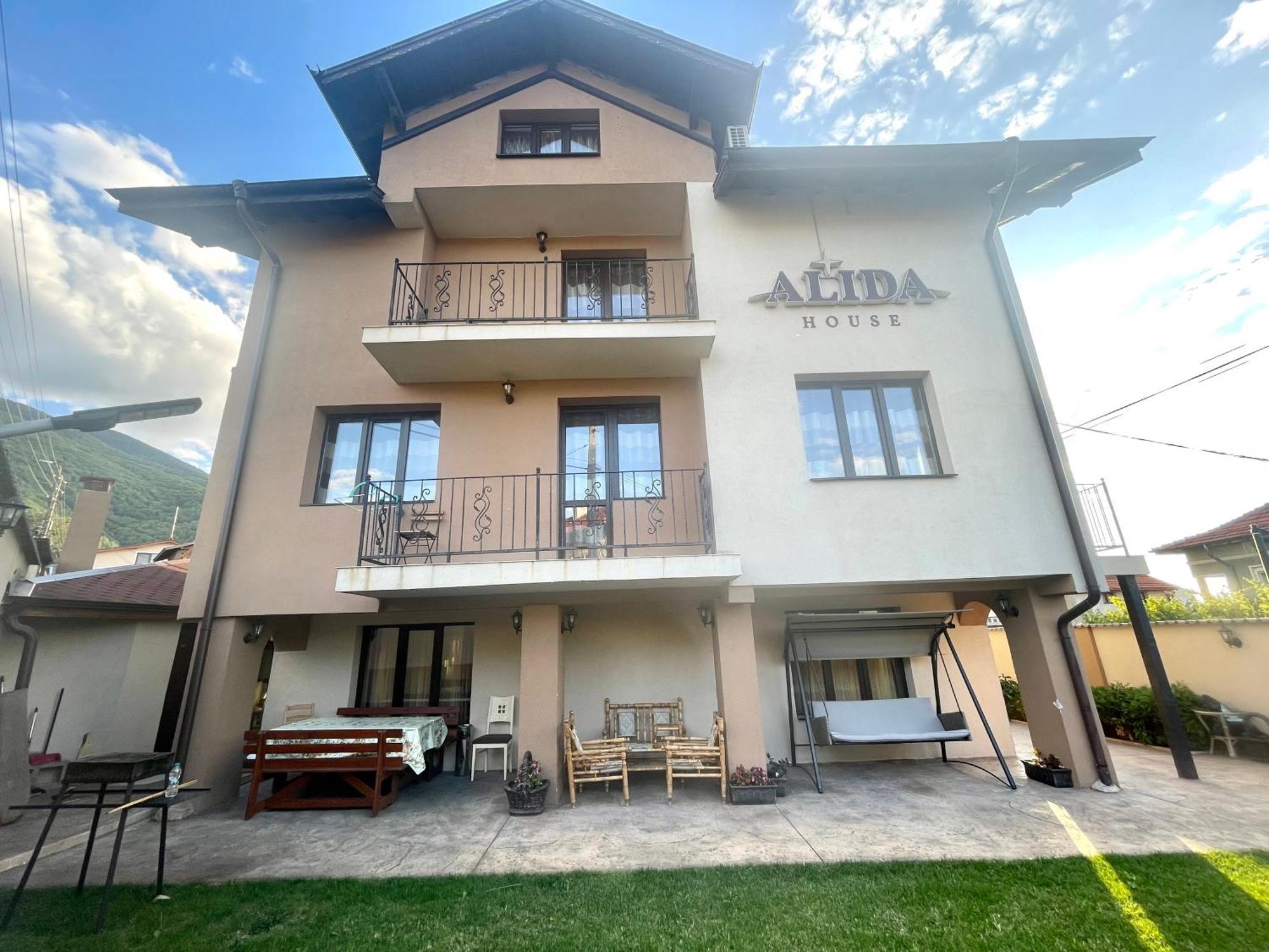 Къща За Гости Алида Saparewa Banja Exterior foto